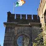 Ballea Castle Apartmán *