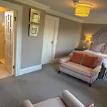 Ballea Castle Apartmán